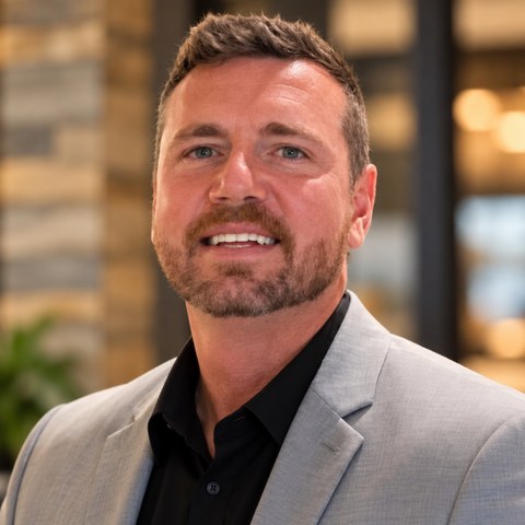 William Ibister — Loan Officer